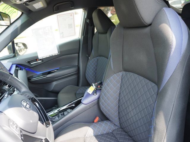 Used 2020 Toyota C-HR XLE FWD image 20