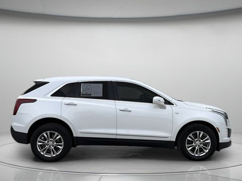 Used 2020 Cadillac XT5 Premium Luxury w/ LPO, Floor Liner Package FWD image 2