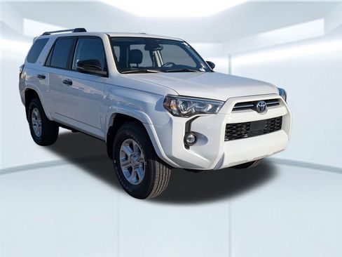 Used 2022 Toyota 4Runner SR5 Premium image 8