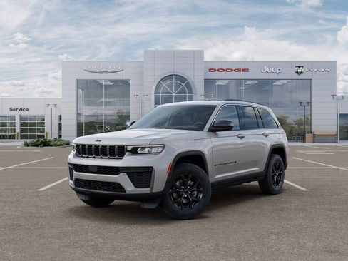 New 2026 Jeep Grand Cherokee Altitude image 1