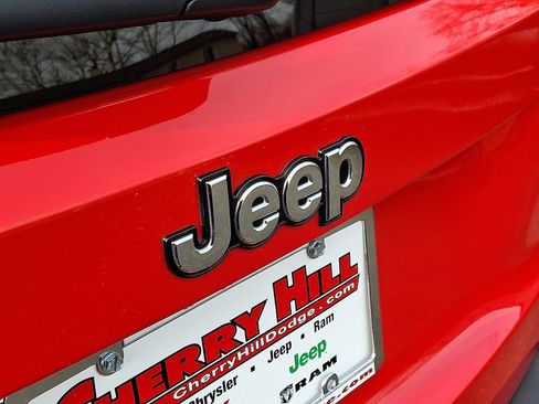 Certified 2023 Jeep Renegade Latitude image 16