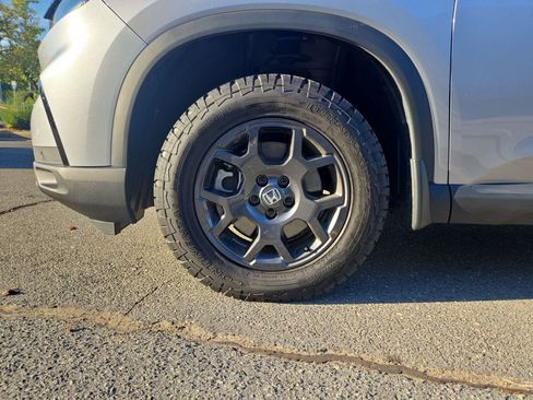Used 2024 Honda Pilot TrailSport image 27