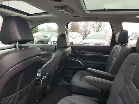 Certified 2024 Kia Telluride SX Prestige image 8