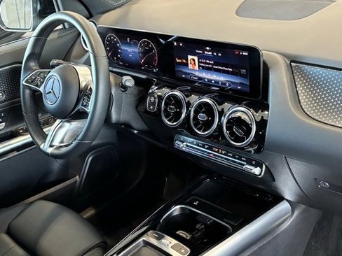 Certified 2025 Mercedes-Benz GLA 250 image 30