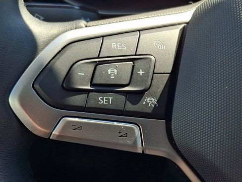Used 2026 Volkswagen Jetta SE FWD image 21