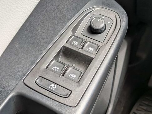 Used 2025 Volkswagen Taos S FWD image 21