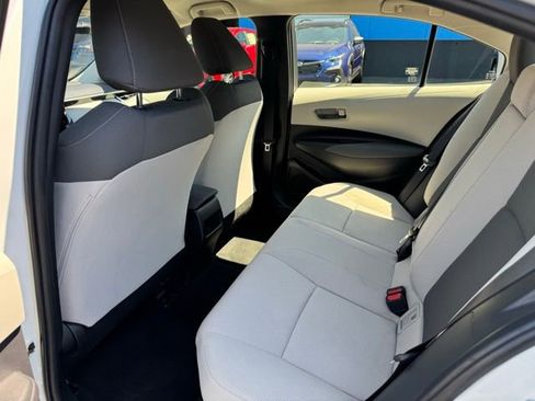 Used 2022 Toyota Corolla LE image 11