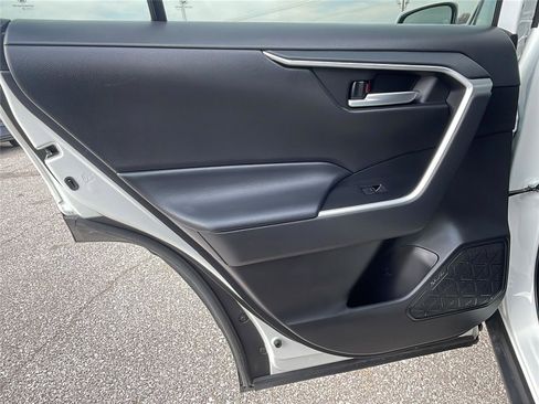 Used 2023 Toyota RAV4 XLE image 17