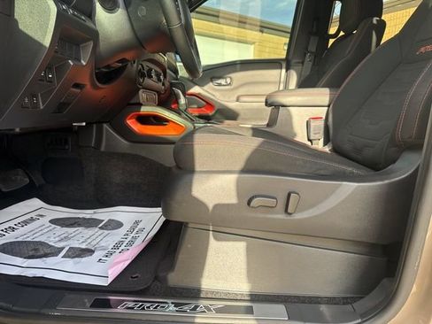 Used 2024 Nissan Frontier PRO-4X w/ Technology Package image 9