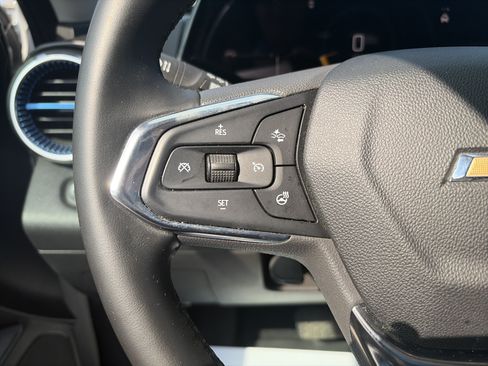 Used 2024 Chevrolet Trax LT w/ Driver Confidence Package FWD image 21