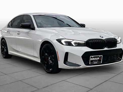 Used 2025 BMW 330i Sedan w/ M Sport Package RWD image 3