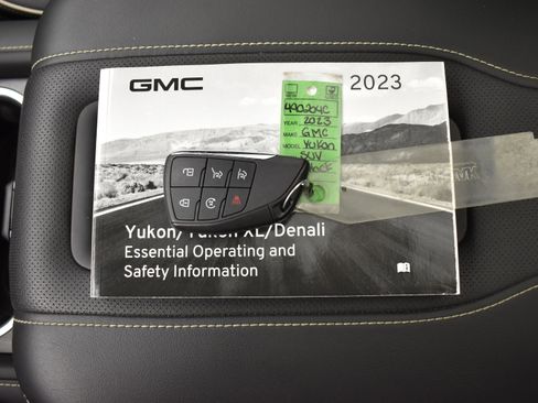 Used 2023 GMC Yukon SLT image 19