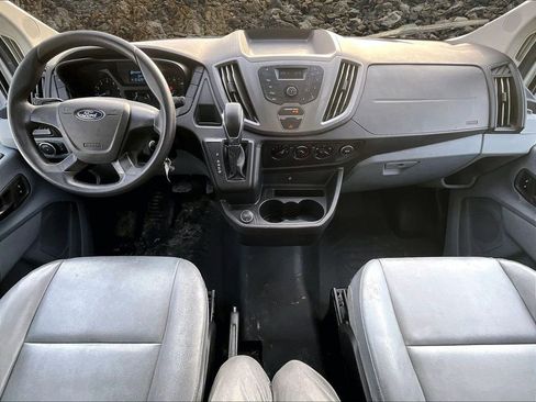 Used 2018 Ford Transit 250 130 Low Roof image 13