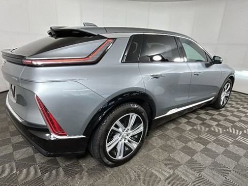 Used 2024 Cadillac Lyriq Tech RWD image 3