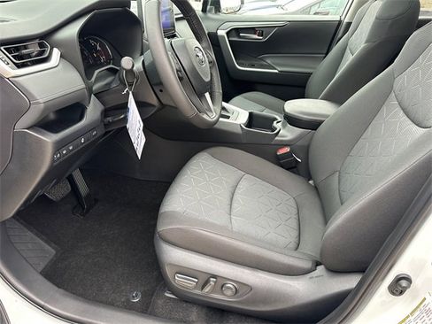New 2025 Toyota RAV4 XLE image 21