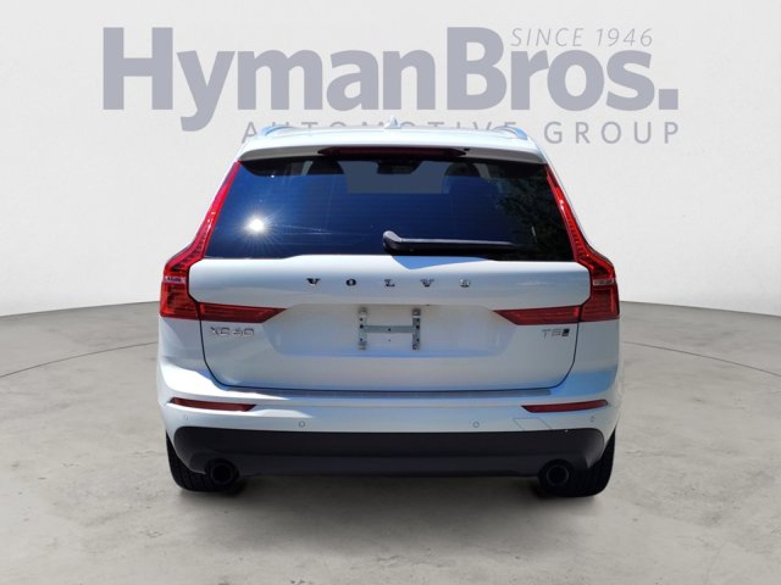 Used 2020 Volvo XC60 T5 Momentum w/ Protection Package Premier AWD/4WD image 4