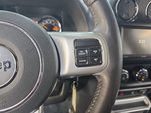 Used 2017 Jeep Compass High Altitude AWD/4WD image 17