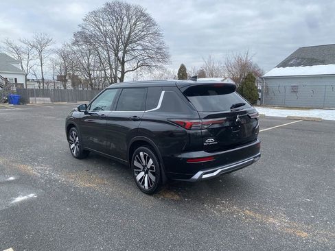 New 2026 Mitsubishi Outlander SEL image 8