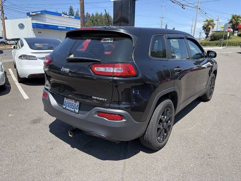 Used 2015 Jeep Cherokee Sport AWD/4WD image 3