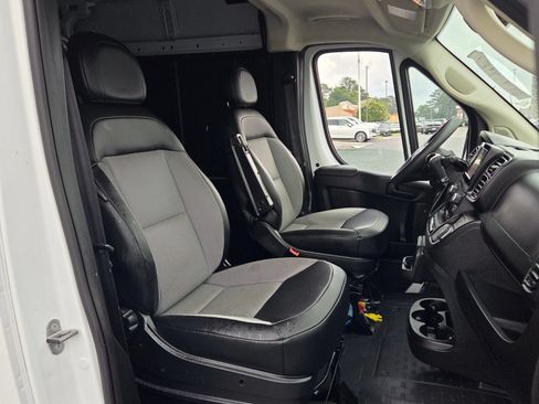 Used 2023 RAM ProMaster 2500 FWD image 14