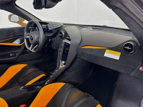 New 2026 McLaren 750S Spider image 21