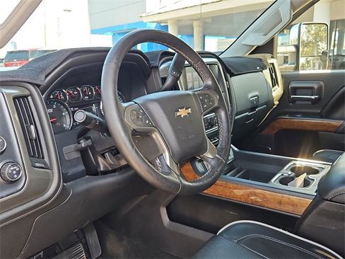 Used 2017 Chevrolet Silverado 2500 High Country w/ Duramax Plus Package image 14