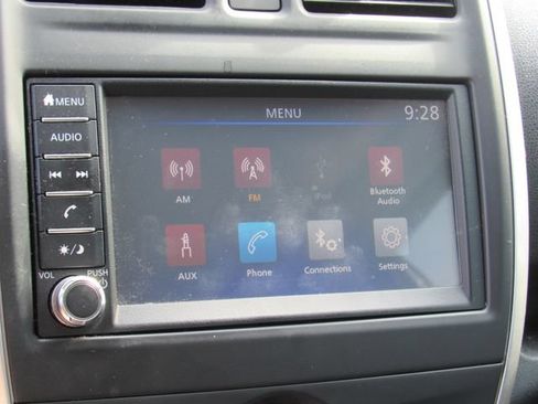 Used 2018 Nissan Versa Note SV FWD image 22