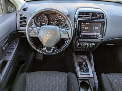 Used 2023 Mitsubishi Outlander Sport 2.0 image 15