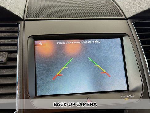 Used 2015 Ford Taurus SEL w/ Equipment Group 201A image 3