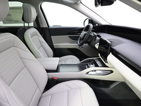 New 2026 Lincoln Nautilus Reserve AWD/4WD image 16