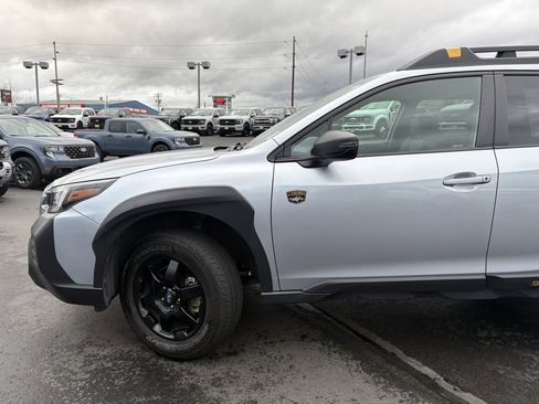 Used 2022 Subaru Outback Wilderness image 12