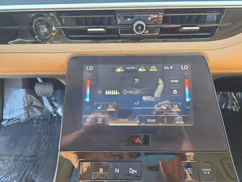 Used 2025 INFINITI QX80 Sensory AWD/4WD image 24