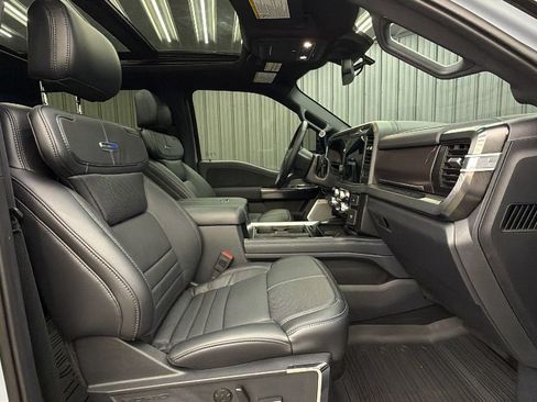 Used 2026 Ford F450 Platinum w/ FX4 Off-Road Package AWD/4WD image 37
