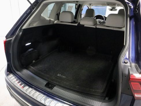 Used 2022 Volkswagen Tiguan SE image 14