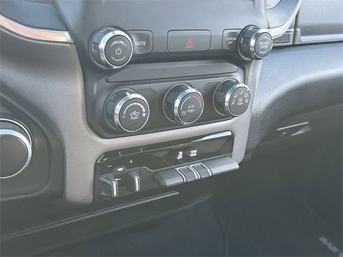 Used 2024 RAM 2500 Big Horn image 22