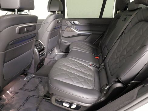 Used 2025 BMW X7 xDrive40i image 42