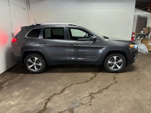 Used 2021 Jeep Cherokee Limited AWD/4WD image 4
