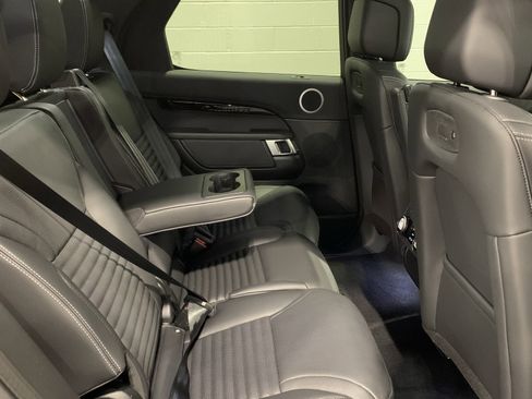 New 2025 Land Rover Discovery S image 16