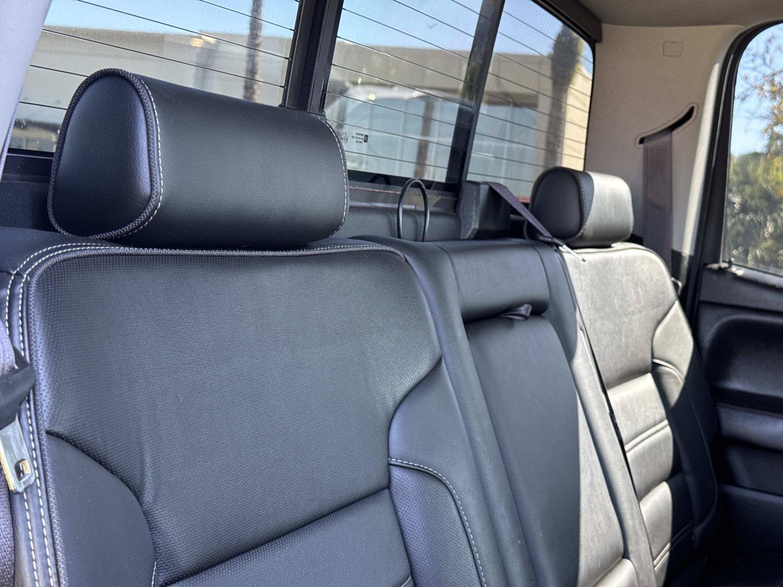 Used 2017 GMC Sierra 2500 Denali w/ Duramax Plus Package AWD/4WD image 24