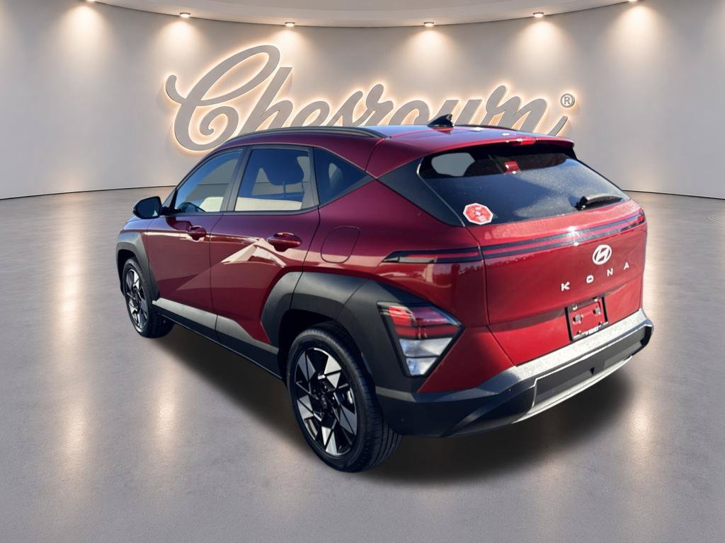 Used 2024 Hyundai Kona SEL FWD image 3