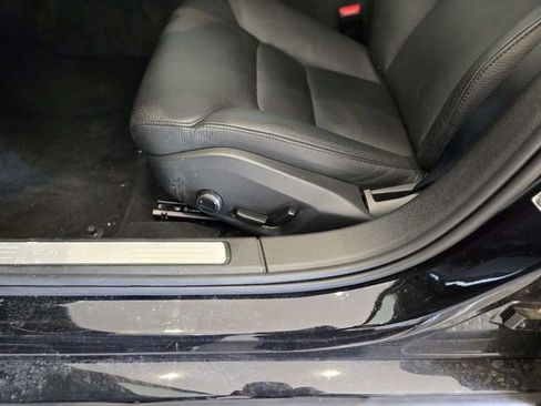 Used 2025 Volvo S60 B5 Plus image 29