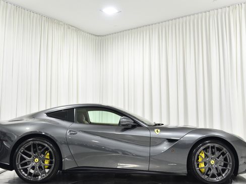 Used 2015 Ferrari F12 Berlinetta image 37
