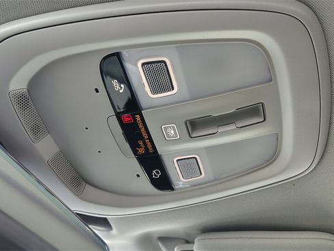 New 2026 Volvo XC90 B6 Plus image 25