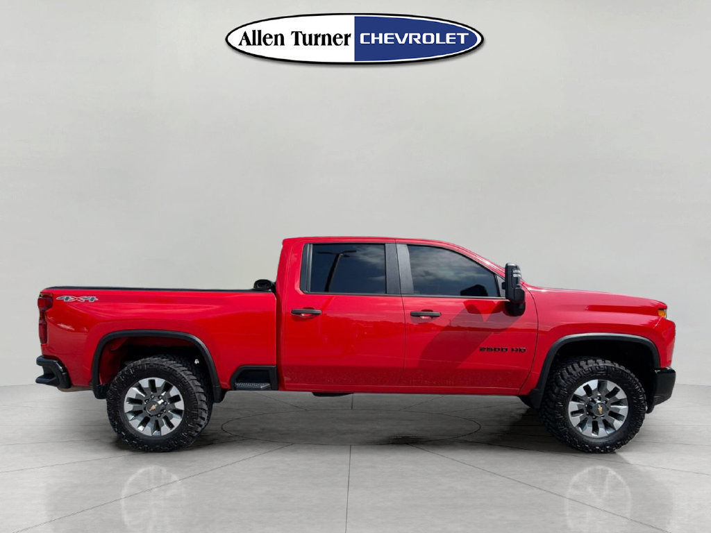 Used 2022 Chevrolet Silverado 2500 Custom w/ Custom Value Package AWD/4WD image 3