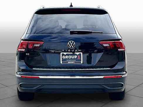Used 2023 Volkswagen Tiguan SE FWD image 5