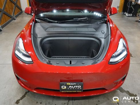 Used 2021 Tesla Model Y Long Range image 9