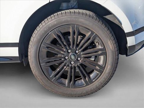 Used 2024 Land Rover Range Rover Evoque Dynamic SE image 20