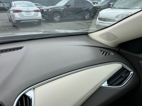 Used 2024 Chevrolet Malibu LT image 37