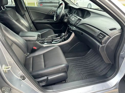 Used 2016 Honda Accord Sport image 3