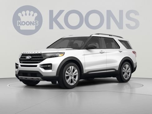 Used 2022 Ford Explorer XLT w/ Equipment Group 202A AWD/4WD image 1